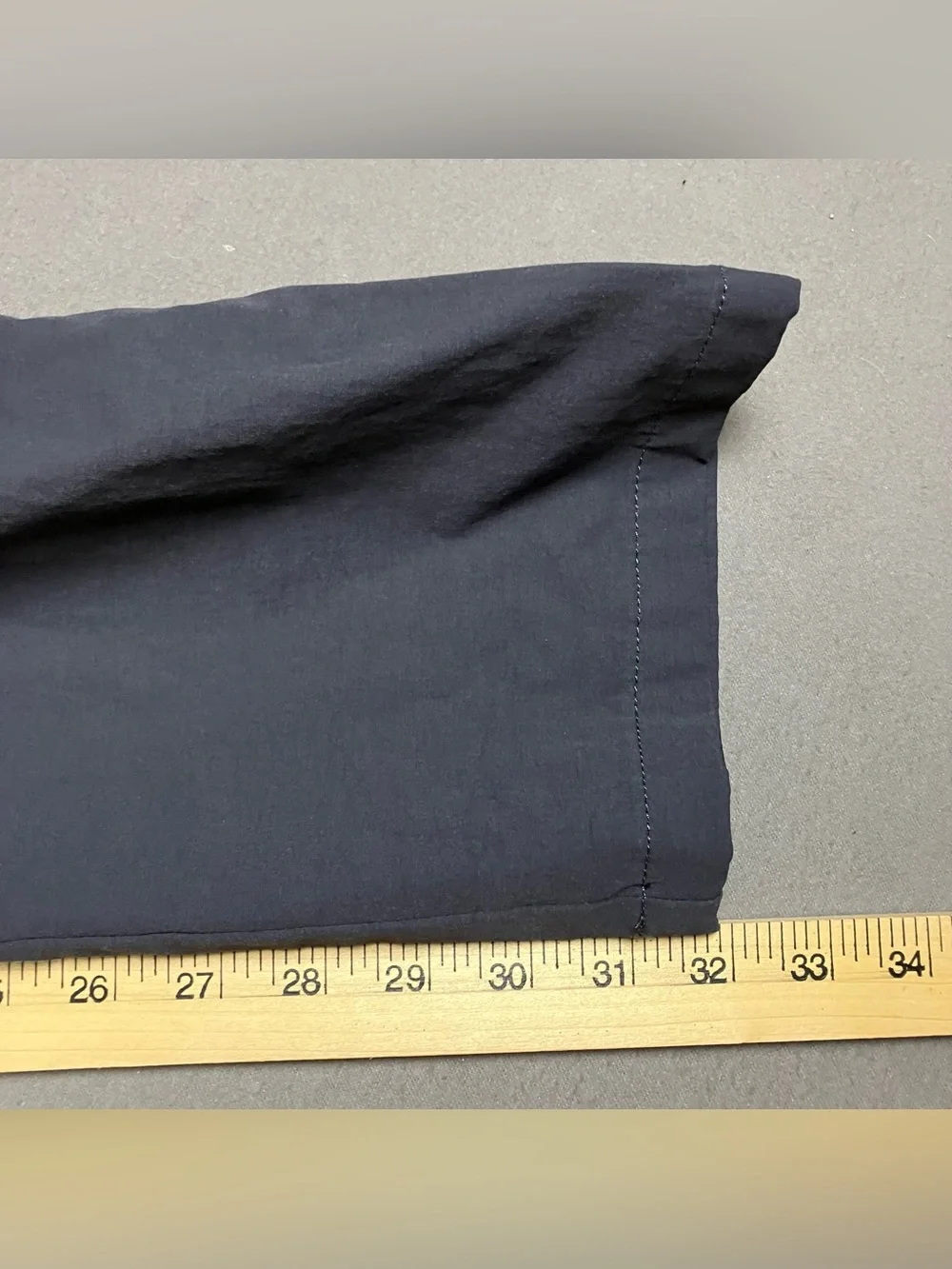 Vineyard Vines Men’s Size 38x32 On The Go Performance Pants Dark Gray